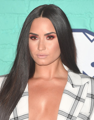 Demi Lovato Poster 2897514