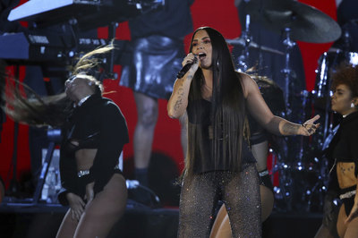 Demi Lovato Poster 2897662