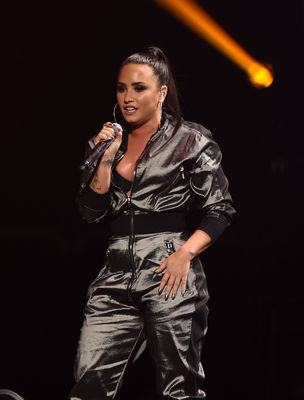 Demi Lovato Poster 2897681