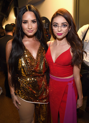 Demi Lovato Poster 2897748