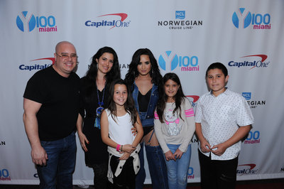 Demi Lovato Poster 2933196