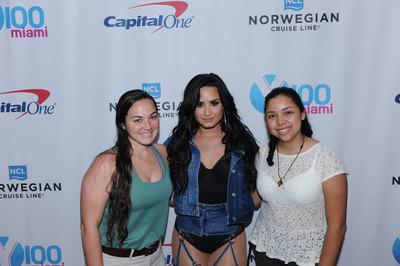 Demi Lovato Poster 2933217