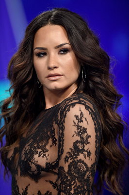 Demi Lovato Poster 2979866