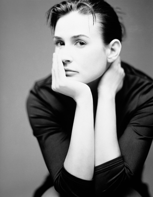 Demi Moore Poster 3818138