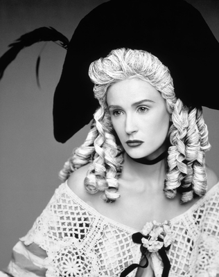 Demi Moore Poster 3818148