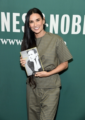 Demi Moore Poster 3882332