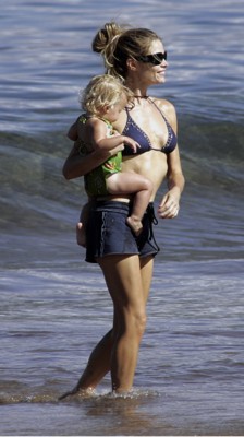 Denise Richards Poster 1451345