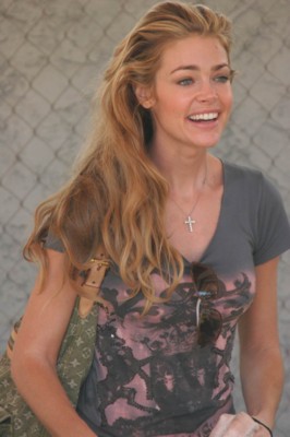 Denise Richards Poster 1465250