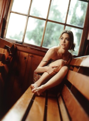 Denise Richards Poster 1507452