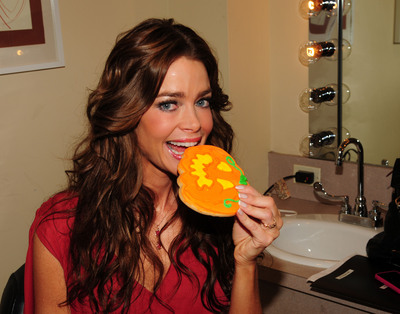 Denise Richards Poster 1923341