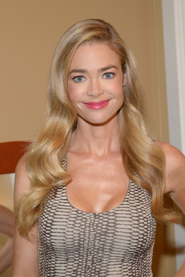 Denise Richards Poster 2127973