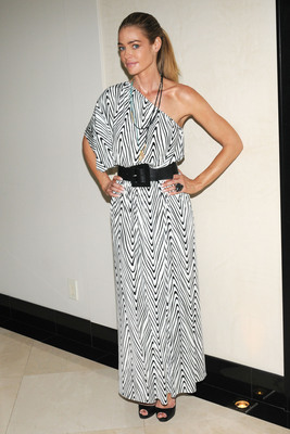 Denise Richards Poster 2128181