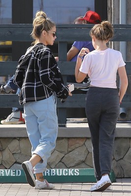 Denise Richards Poster 2750487