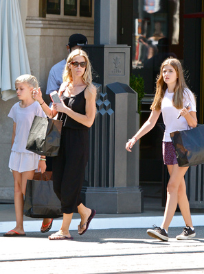 Denise Richards Poster 2750496