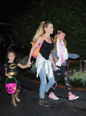 Denise Richards Poster 2750514