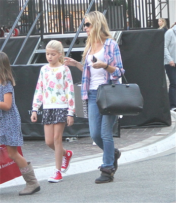 Denise Richards Poster 2750523