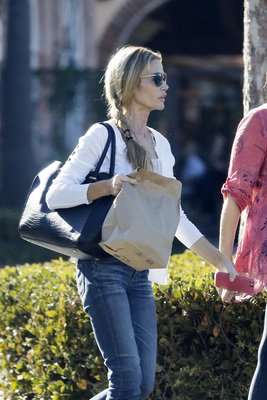 Denise Richards Poster 2750620