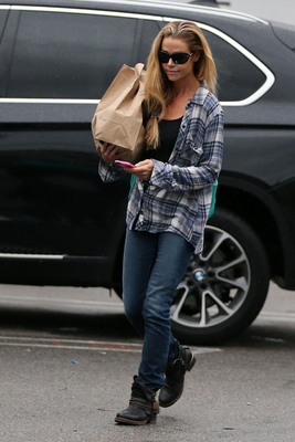 Denise Richards Poster 2750629