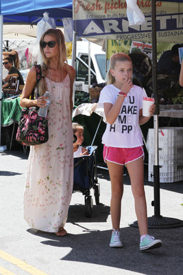 Denise Richards Poster 2750637