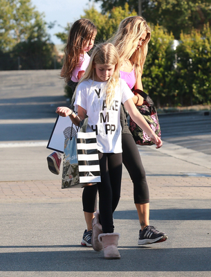 Denise Richards Poster 2750680