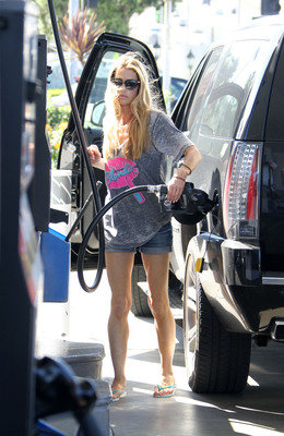 Denise Richards Poster 2750787