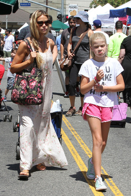 Denise Richards Poster 2750836