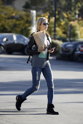 Denise Richards Poster 2750857