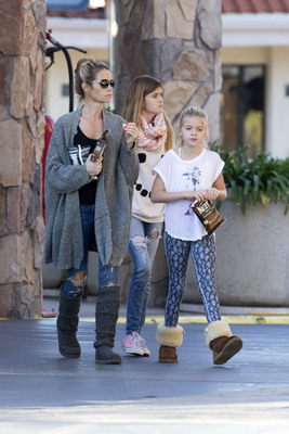 Denise Richards Poster 2750877