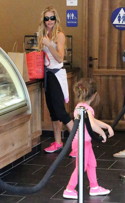 Denise Richards Poster 2750883