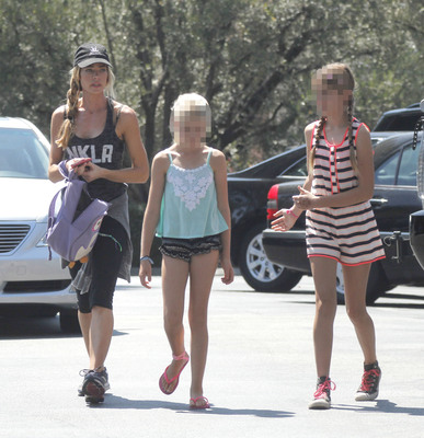 Denise Richards Poster 2750900