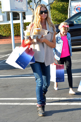 Denise Richards Poster 2750931