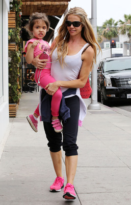 Denise Richards Poster 2750933