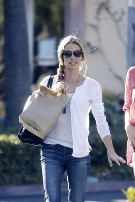 Denise Richards Poster 2750940