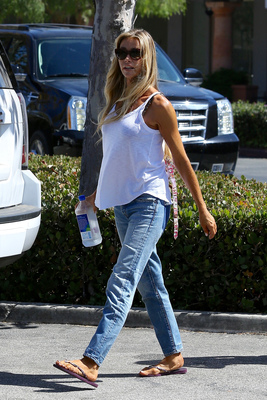 Denise Richards Poster 2750973