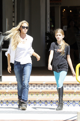 Denise Richards Poster 2751044