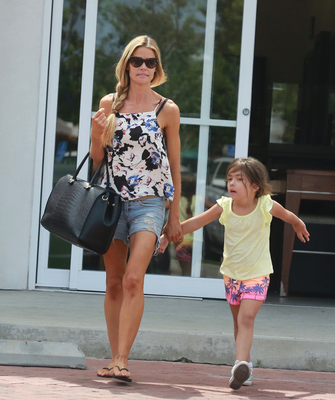 Denise Richards Poster 2751095