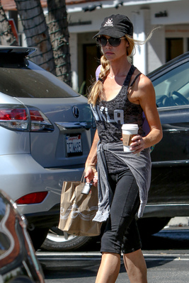 Denise Richards Poster 2751140