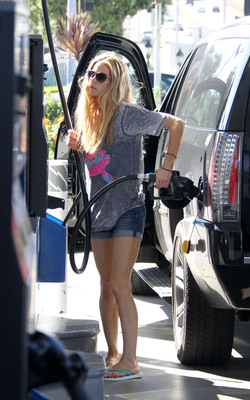 Denise Richards Poster 2751182