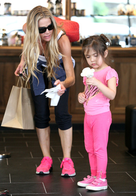 Denise Richards Poster 2751276