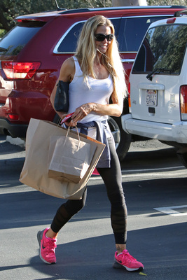 Denise Richards Poster 2751282