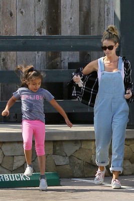 Denise Richards Poster 2751337