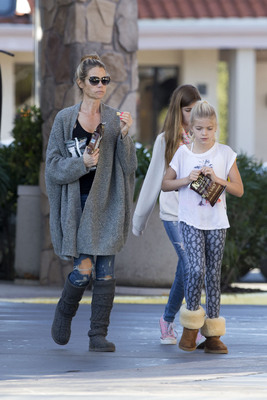 Denise Richards Poster 2751408