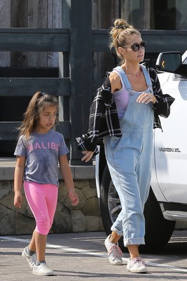 Denise Richards Poster 2751496