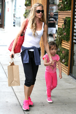 Denise Richards Poster 2751589