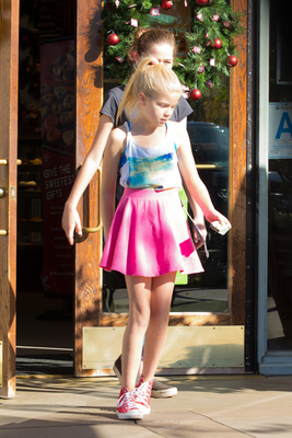 Denise Richards Poster 2751591