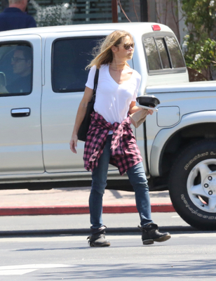 Denise Richards Poster 2751647