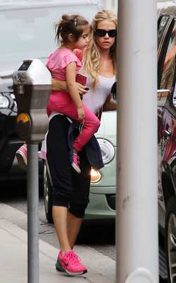 Denise Richards Poster 2751661