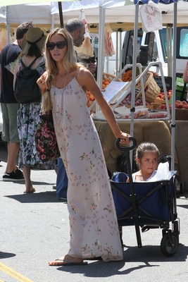 Denise Richards Poster 2751672