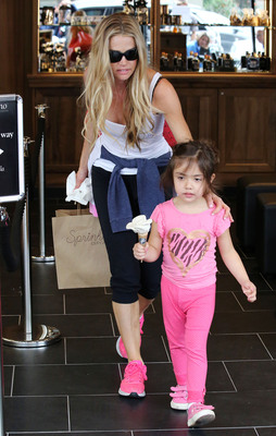 Denise Richards Poster 2751695