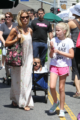 Denise Richards Poster 2751711